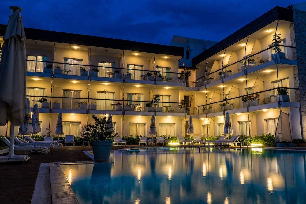 Otel Yeni Cesme Ngoại thất bức ảnh