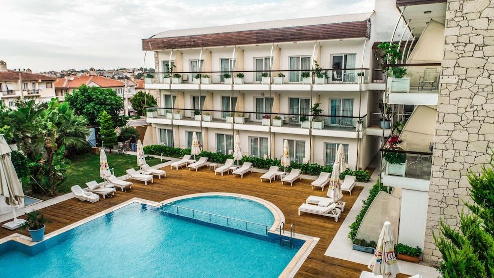 Otel Yeni Cesme Ngoại thất bức ảnh